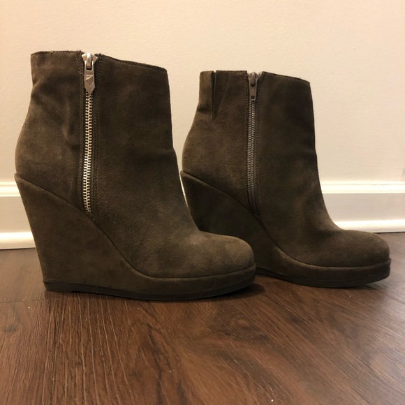 Ladies Fergie Suede Grey Wedge Booties - Picture 1 of 6